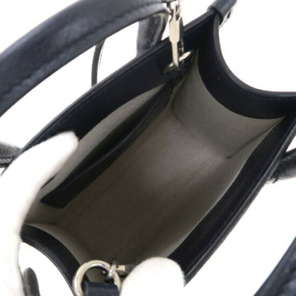 Gucci Interlocking GG Tote - Picture 2 of 8